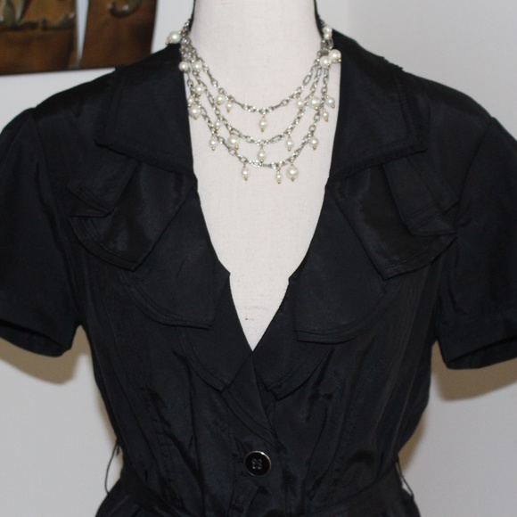 White House Black Market, Ruffle Front button down short sleeve shirt - Picture 4 of 10